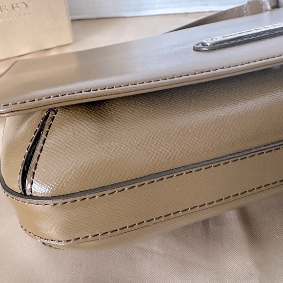 Authentic Limited Edition Crossbody/Shoulder Leather Bag Burberry. - Picture 15 of 17